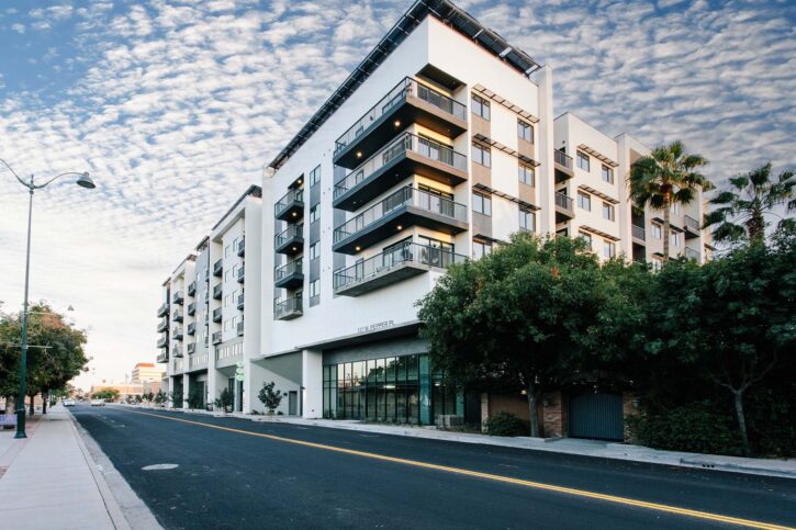 Habitat Metro - Eco Mesa Apartments